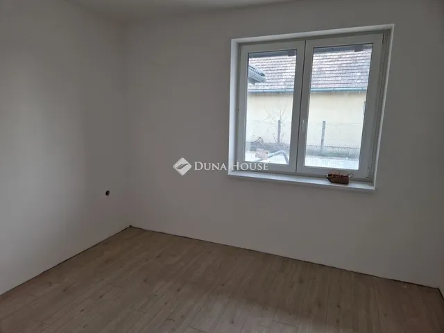 Eladó ház Üllő 95 nm