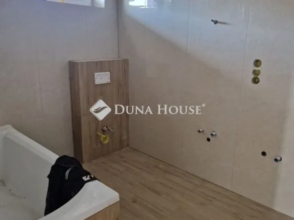 Eladó ház Üllő 95 nm