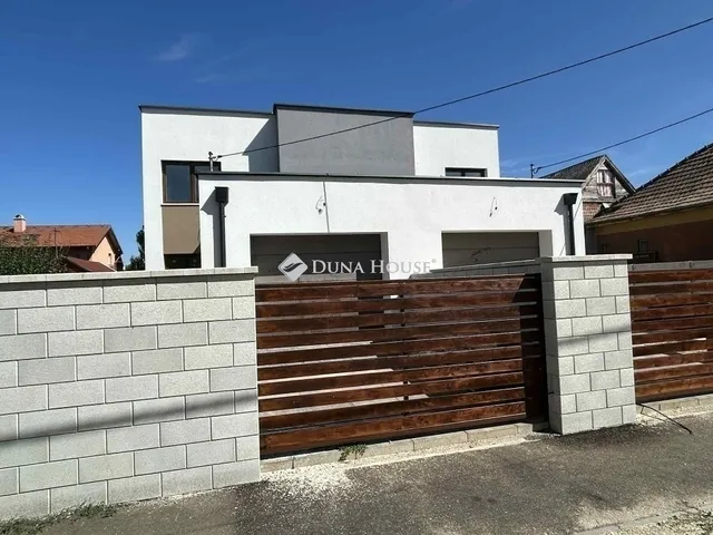 Eladó ház Budapest XVIII. kerület 186 nm
