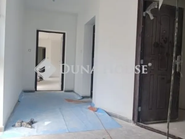 Eladó ház Budapest XV. kerület 517 nm