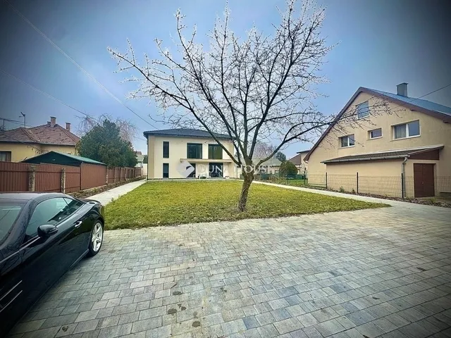 Eladó lakás Budapest XVIII. kerület 130 nm