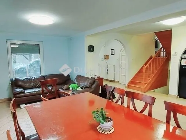 Eladó ház Budapest XVIII. kerület, Szemeretelep 220 nm