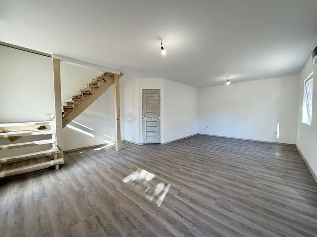 Eladó lakás Budapest XIX. kerület 70 nm