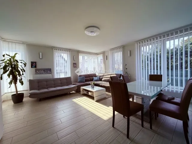 Eladó ház Budapest XVIII. kerület, Újpéteritelep 210 nm