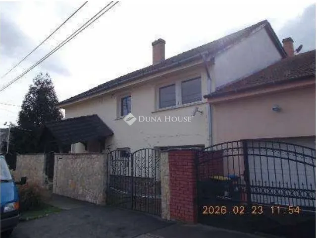 Eladó ház Budapest XV. kerület 254 nm