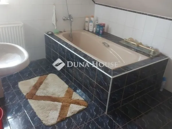 Eladó ház Budapest XVIII. kerület 207 nm