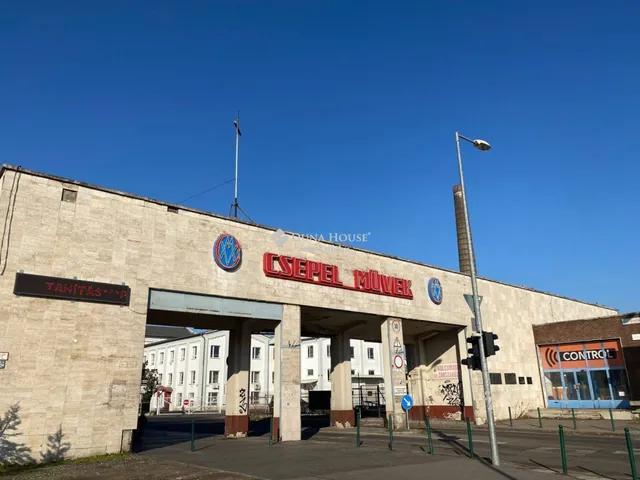 Eladó kereskedelmi és ipari ingatlan Budapest XXI. kerület 998 nm