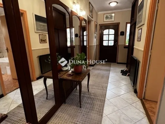 Eladó ház Budapest XVII. kerület 214 nm