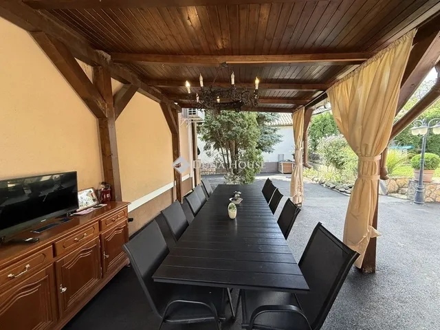 Eladó ház Abasár 200 nm