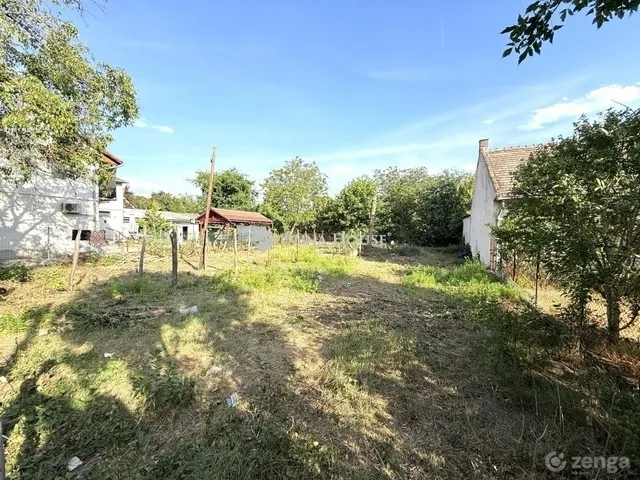 Eladó telek Budapest XVIII. kerület 684 nm