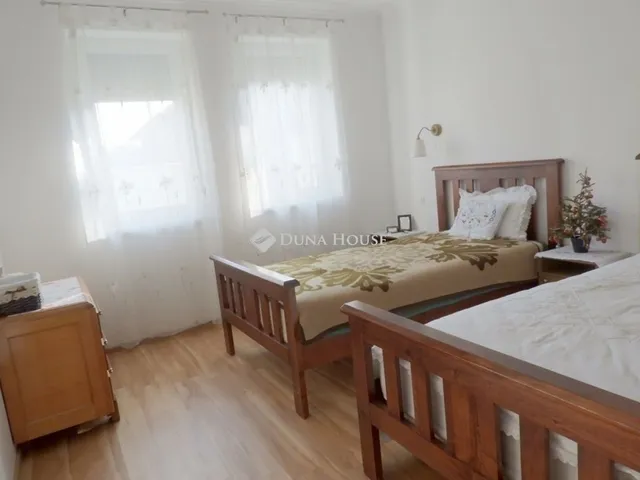 Eladó ház Vecsés 140 nm