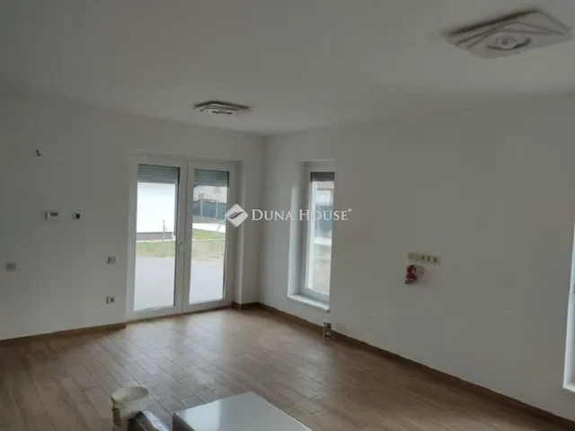 Eladó ház Üllő 105 nm
