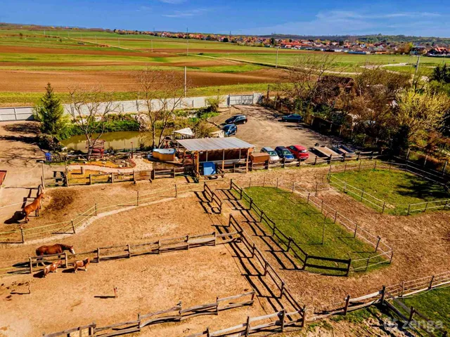 Eladó kereskedelmi és ipari ingatlan Pécel, Ipari park 4296 nm