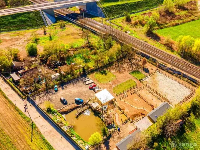 Eladó kereskedelmi és ipari ingatlan Pécel, Ipari park 4296 nm