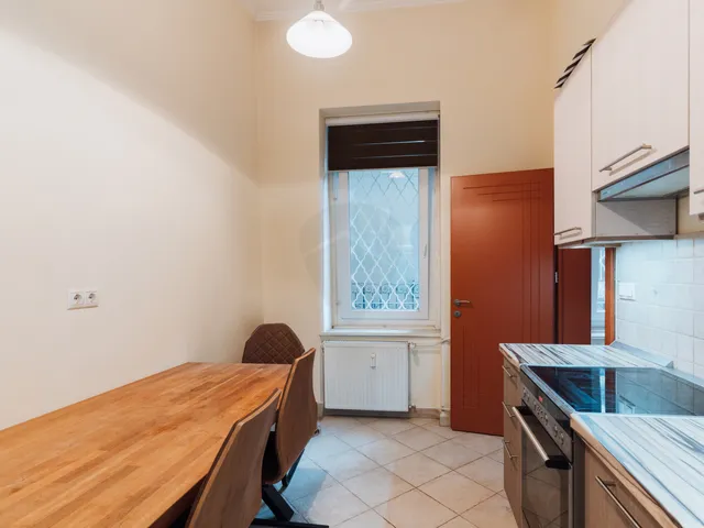 Eladó lakás Budapest VI. kerület 82 nm
