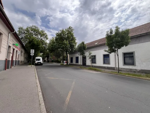 Eladó lakás Budapest X. kerület, Óhegy 19 nm
