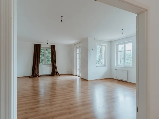 Eladó ház Budapest II. kerület, Széphalom 350 nm