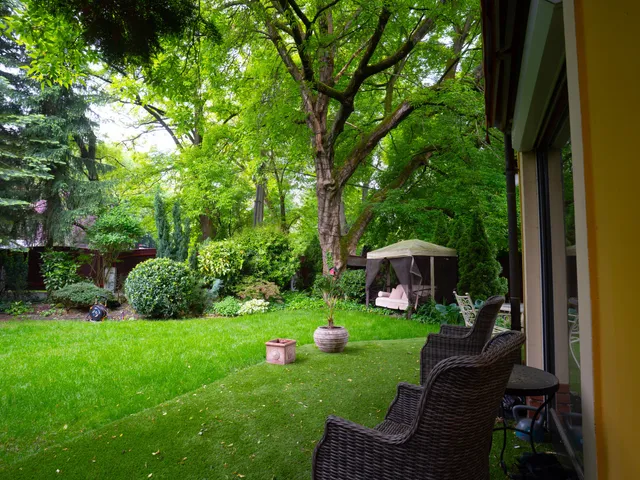 Eladó ház Budapest II. kerület, Máriaremete 280 nm