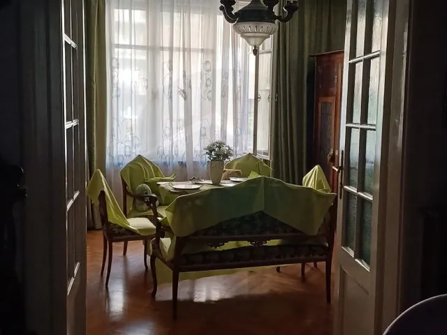 Eladó lakás Budapest II. kerület 102 nm