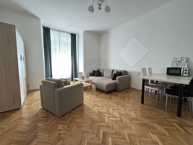 Kiadó lakás Budapest VIII. kerület, Kerepesdűlő 42 nm