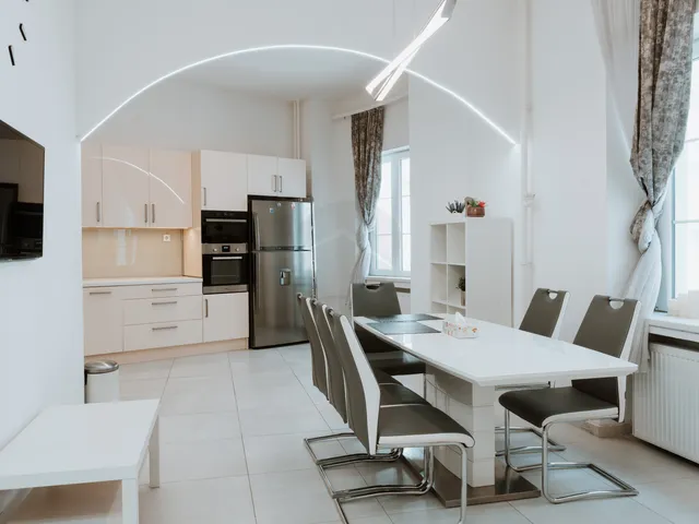 Eladó lakás Budapest VI. kerület 97 nm