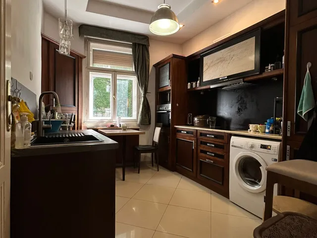 Eladó lakás Budapest I. kerület 85 nm