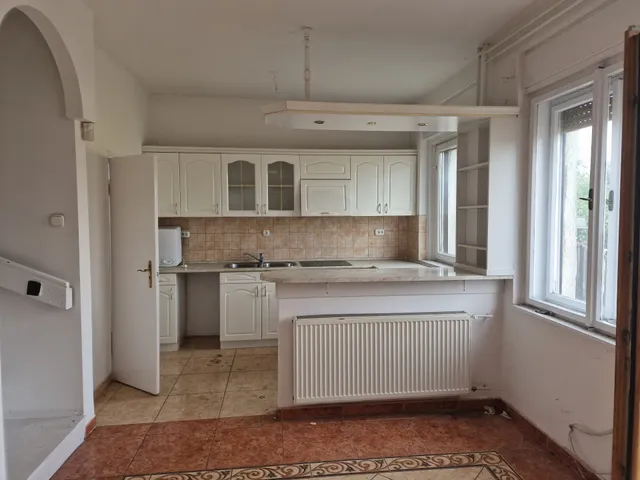 Eladó kereskedelmi és ipari ingatlan Budapest XXII. kerület, Budafok 450 nm