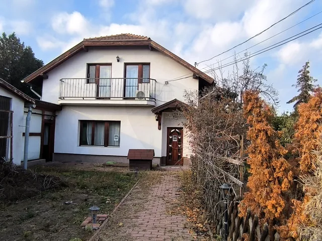 Eladó ház Budapest XXI. kerület, Királyerdő 200 nm