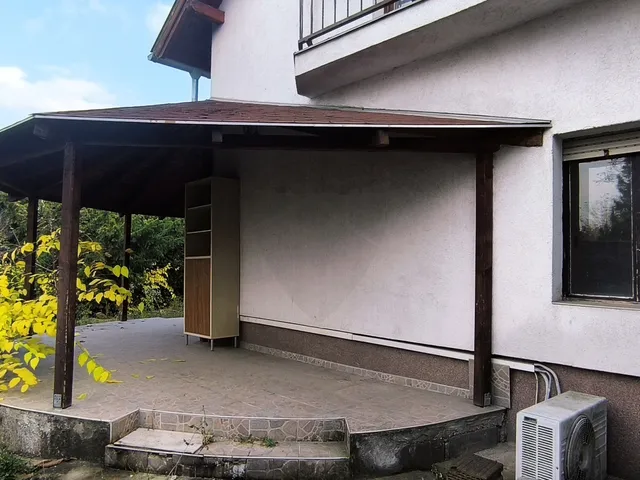 Eladó ház Budapest XXI. kerület, Királyerdő 200 nm