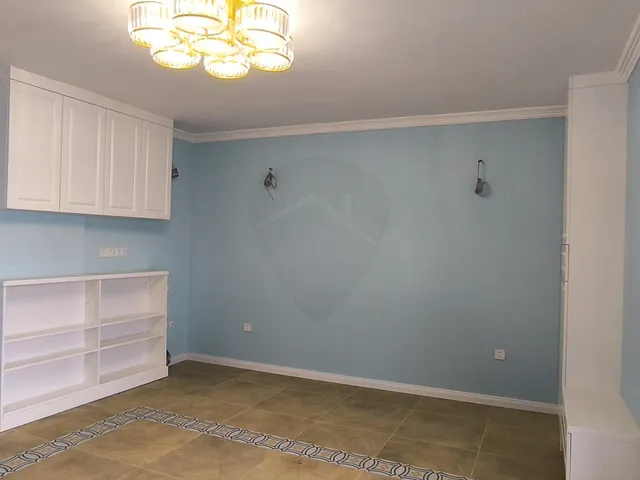 Eladó ház Budapest III. kerület, Táborhegy 450 nm