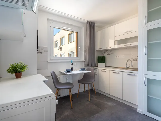 Eladó lakás Budapest III. kerület 70 nm