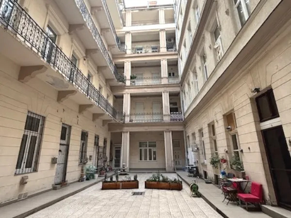 Eladó lakás Budapest VI. kerület 86 nm