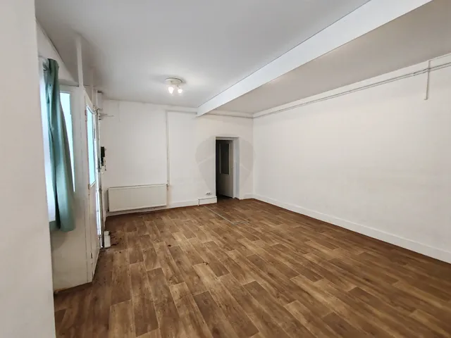 Eladó kereskedelmi és ipari ingatlan Budapest X. kerület, Felsőrákos 117 nm