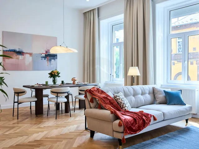 Eladó lakás Budapest V. kerület, Bank negyed 102 nm