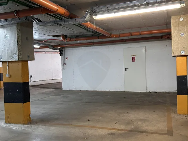 Eladó garázs Budapest XIII. kerület, Angyalföld 12 nm