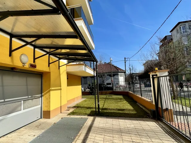 Eladó garázs Budapest XIII. kerület, Angyalföld 11 nm