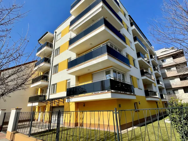 Eladó garázs Budapest XIII. kerület, Angyalföld 11 nm