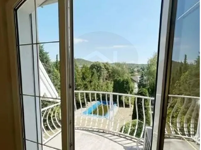 Eladó ház Budapest II. kerület 450 nm