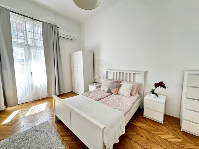 Eladó lakás Budapest VI. kerület 117 nm