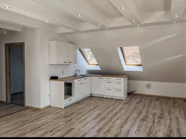 Eladó lakás Budapest XVIII. kerület, Bókaytelep 190 nm