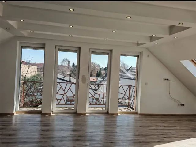 Eladó lakás Budapest XVIII. kerület, Bókaytelep 190 nm