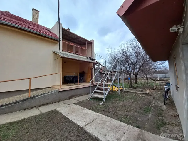 Eladó ház Üllő 132 nm