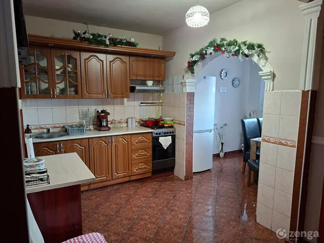 Eladó lakás Hatvan 74 nm