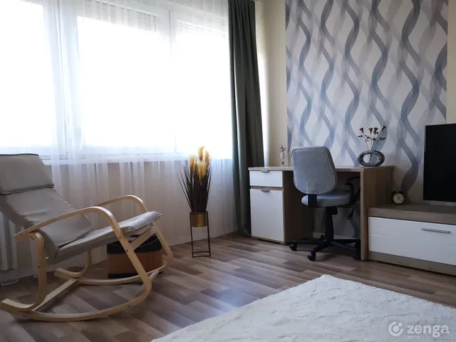 Kiadó lakás Debrecen, Nagyerdő 54 nm