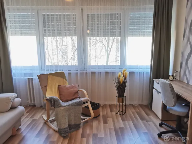 Kiadó lakás Debrecen, Nagyerdő 54 nm