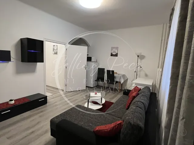 Kiadó lakás Pécs, Uránváros 28 nm