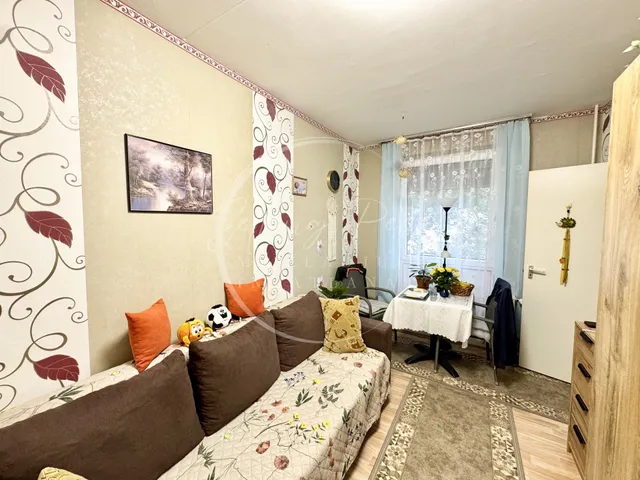 Eladó lakás Pécs, Kertváros, Málomi út 39 nm