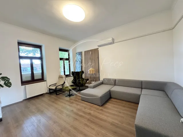 Eladó lakás Pécs, Belváros 104 nm