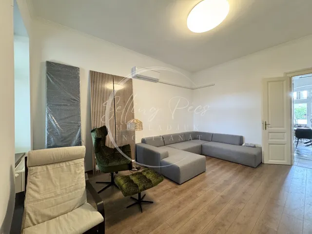 Eladó lakás Pécs, Belváros, Szabadság utca 104 nm
