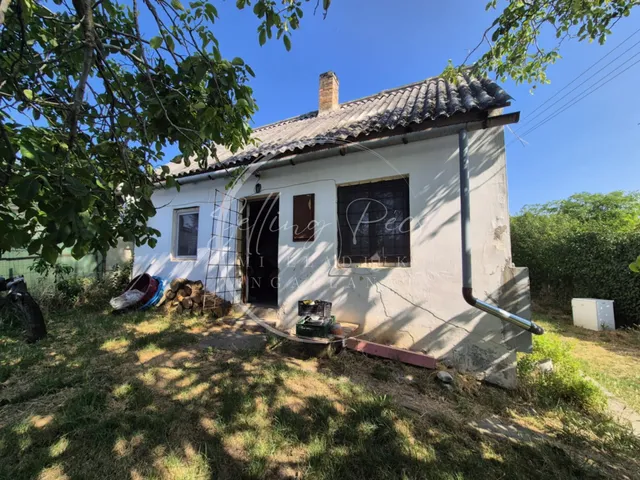 Eladó mezőgazdasági ingatlan Pécs, Szabolcsfalu 50 nm